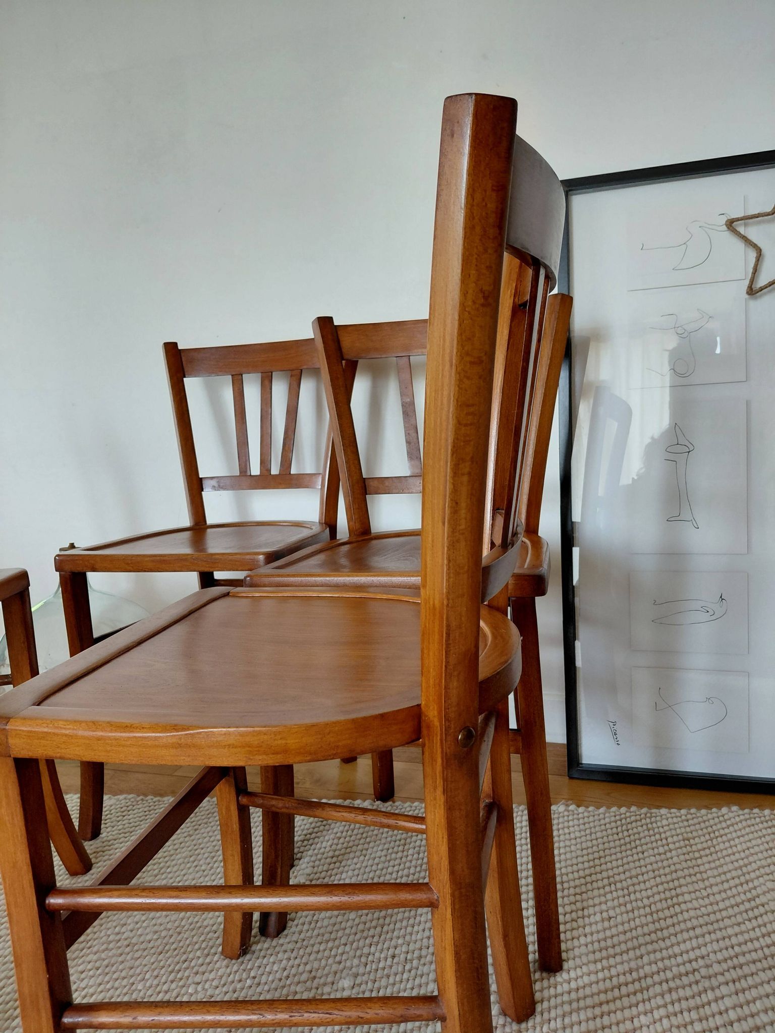 Set of 4 vintage bistro chairs in wood - brasserie style