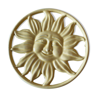 Under-the-flat cast-iron sun