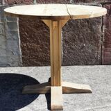 Side table or Art Deco pedestal table.