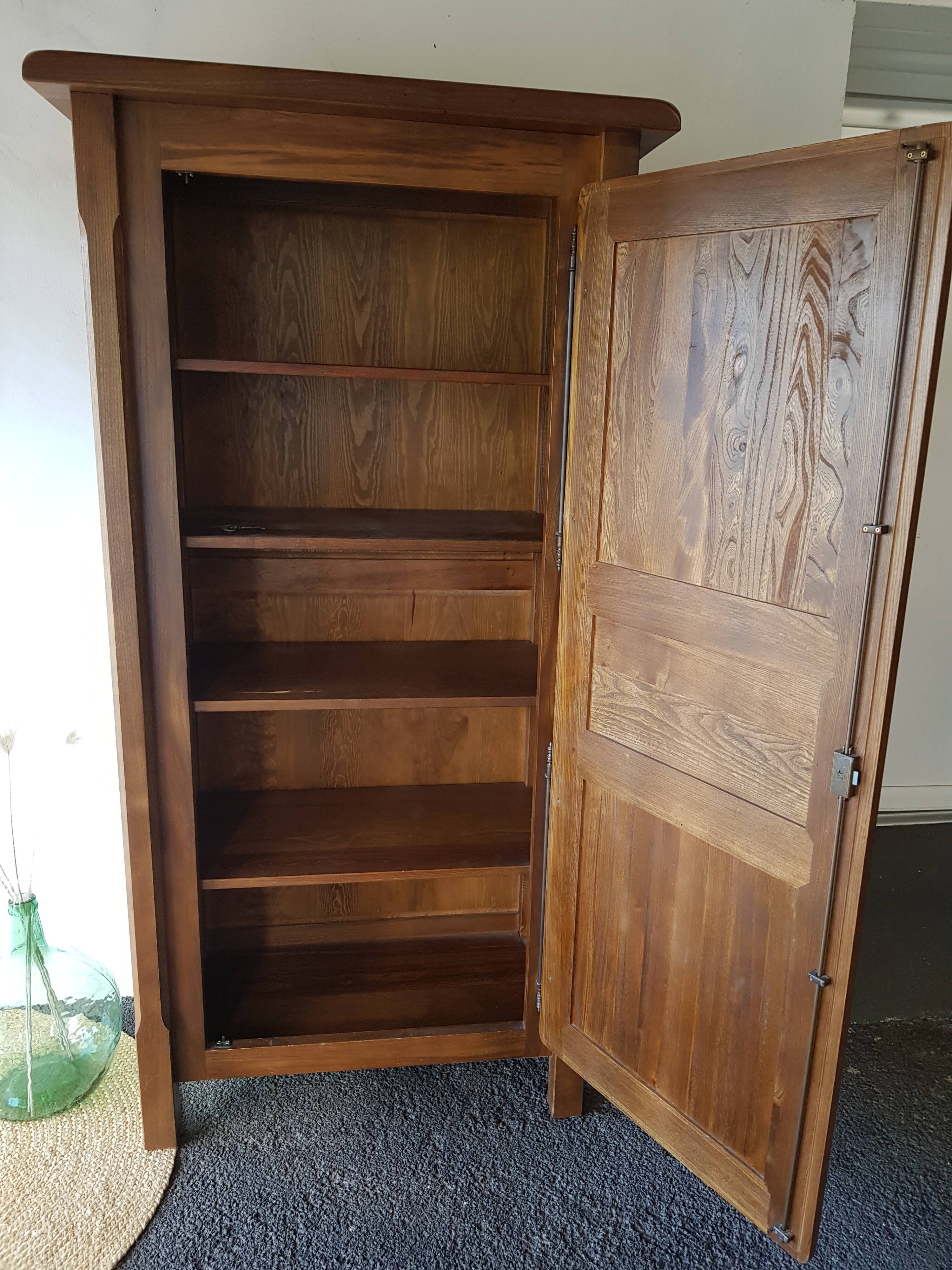 Solid elm bonnetière