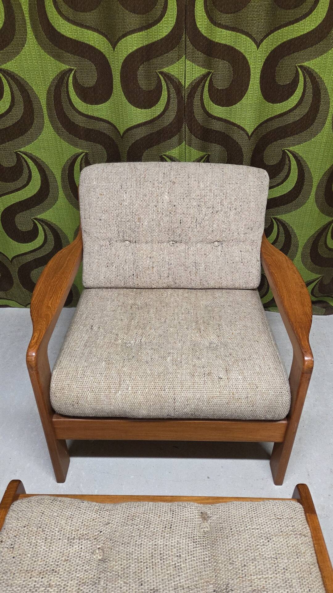 Fauteuil lounge scandinave en teck massif & ottoman 60/70