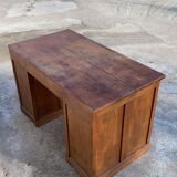 Desk a caissons
