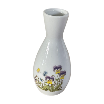 Vase en porcelaine à décor floral