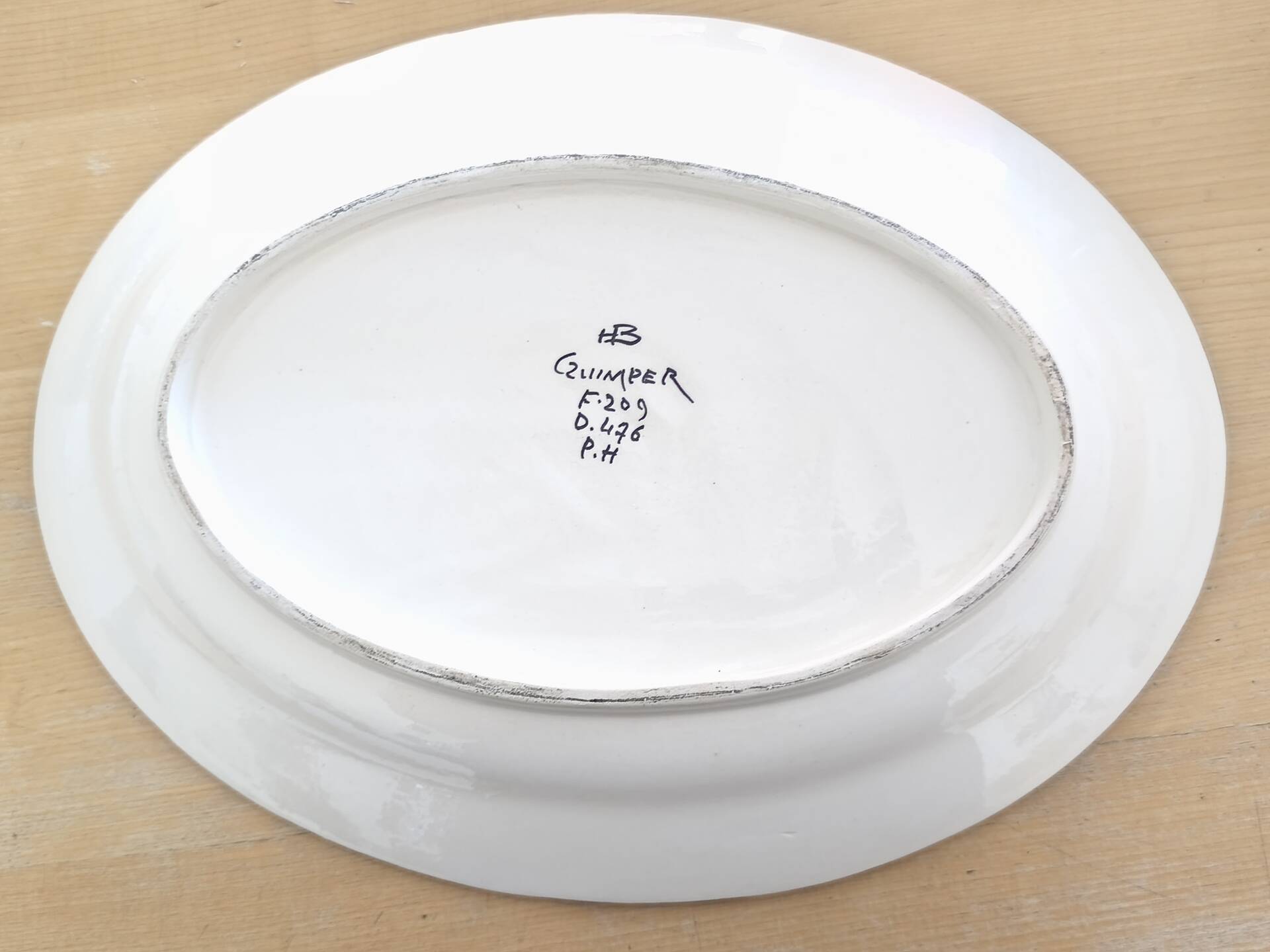 Henriot Quimper oval plate