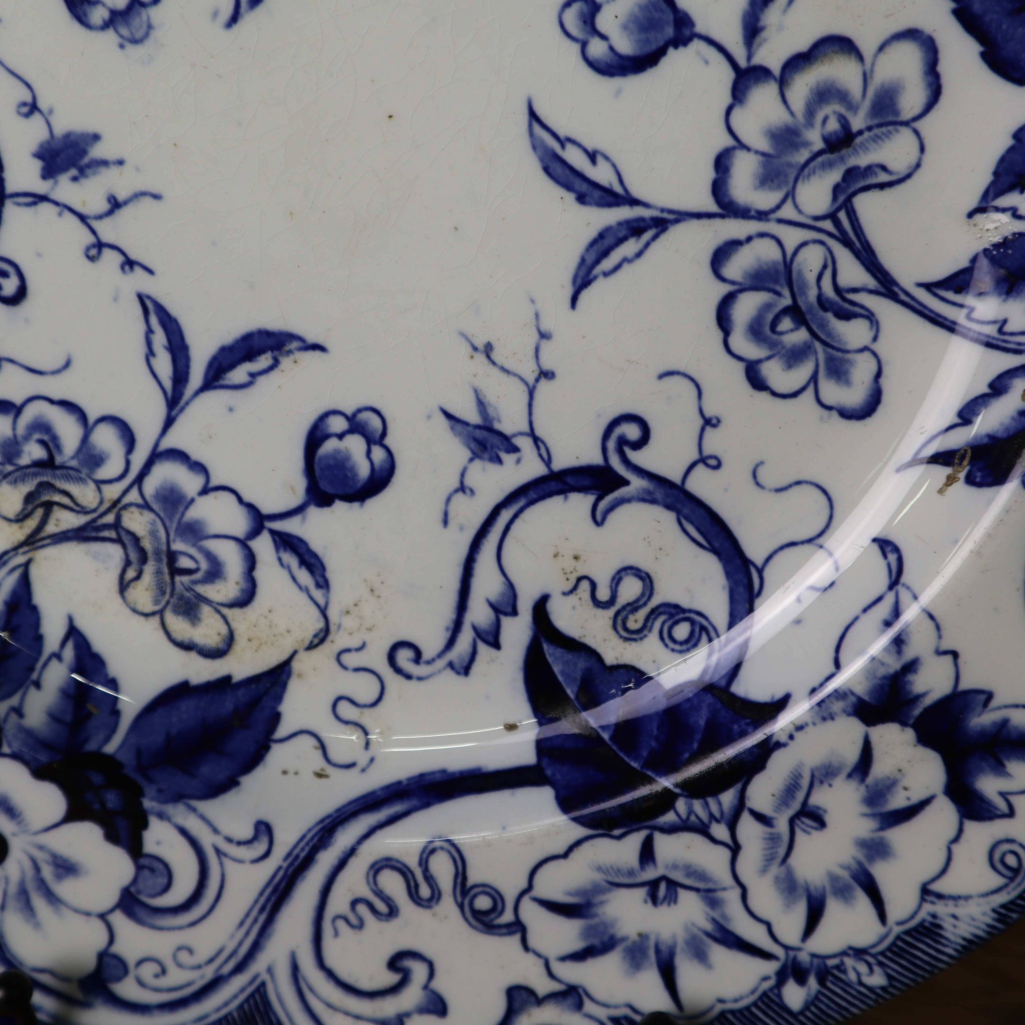 Creil & Montereau round dish 'Flora' model 31cm