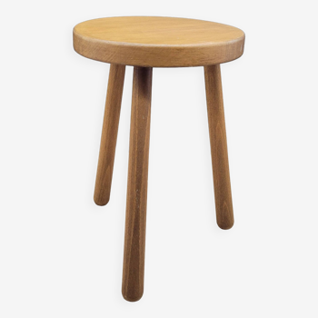 Round light tripod stool