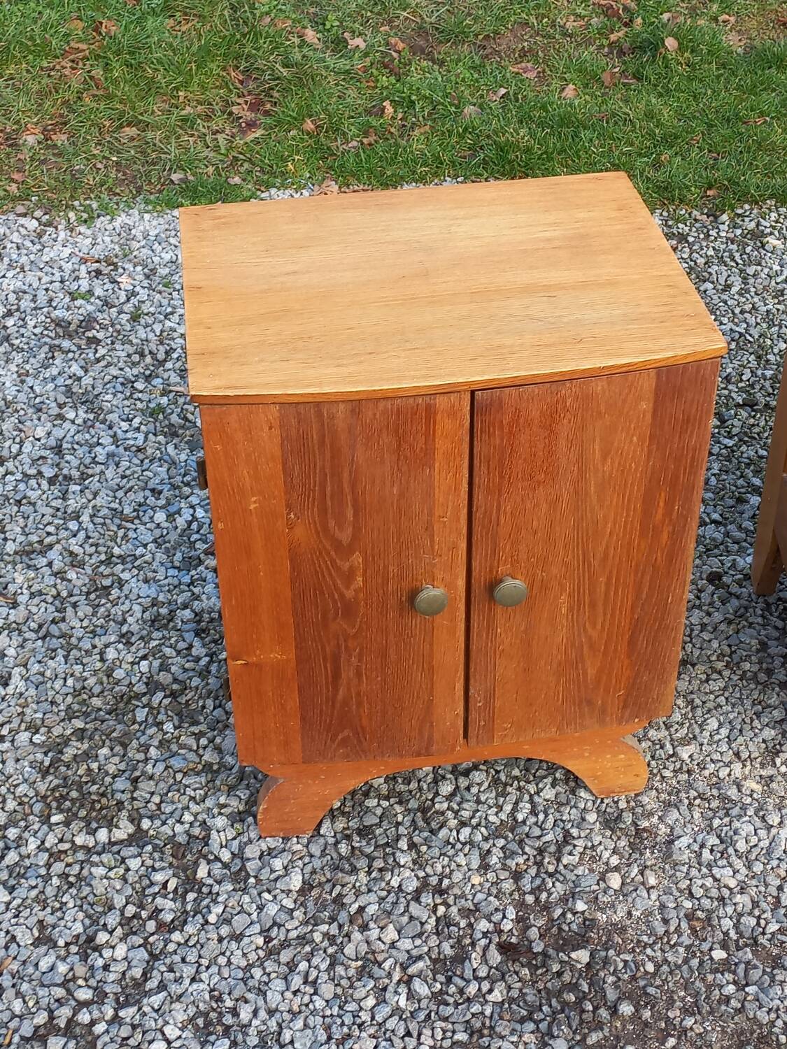 Pair of vintage bedside tables in blond and gilded oak from the 50s