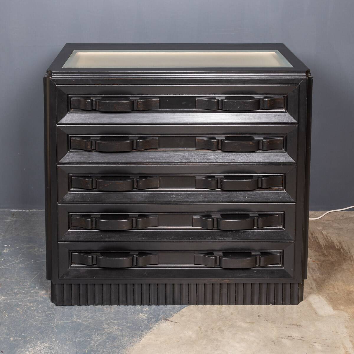 Antique 20thc italian ebonised chest of drawers with display top c.1930