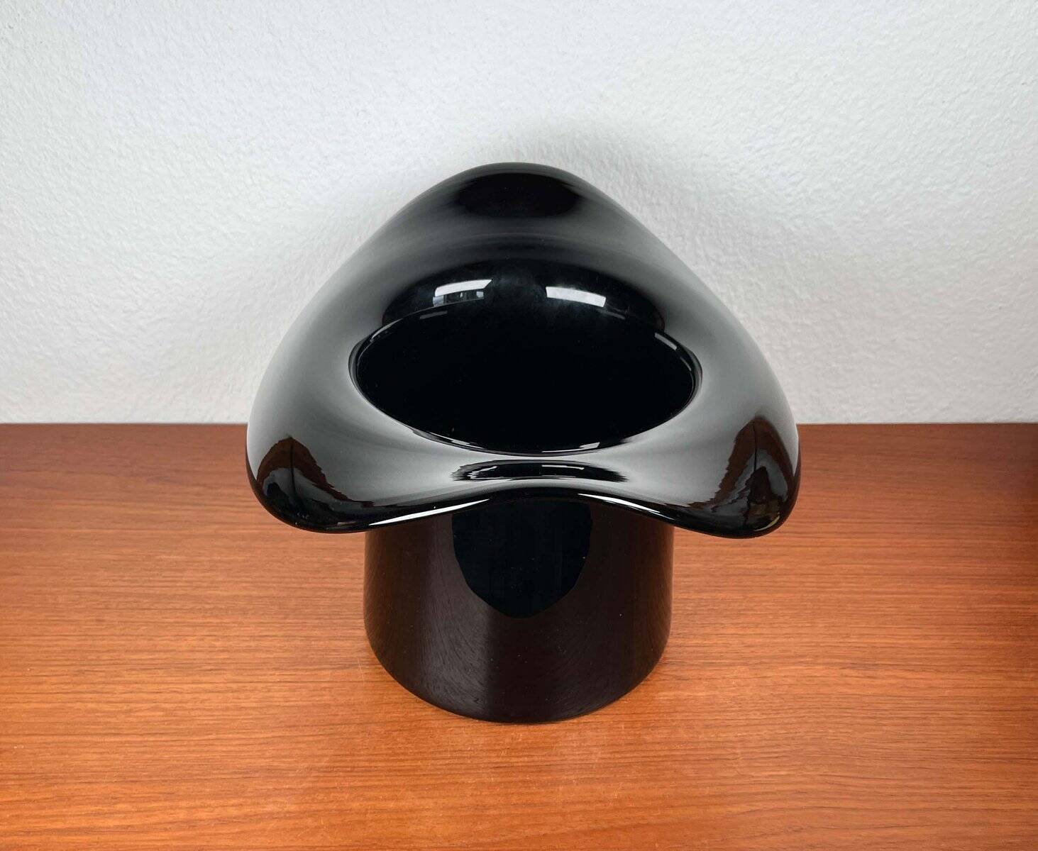 Vintage Italian vase top hat in Murano glass, 1980s.