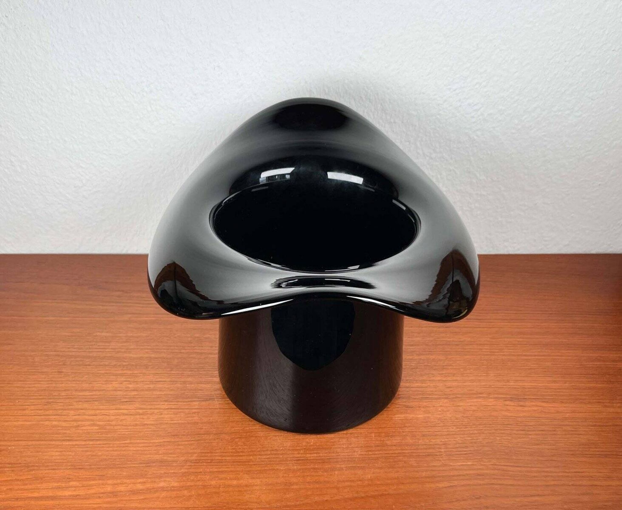 Vintage Italian vase top hat in Murano glass, 1980s.