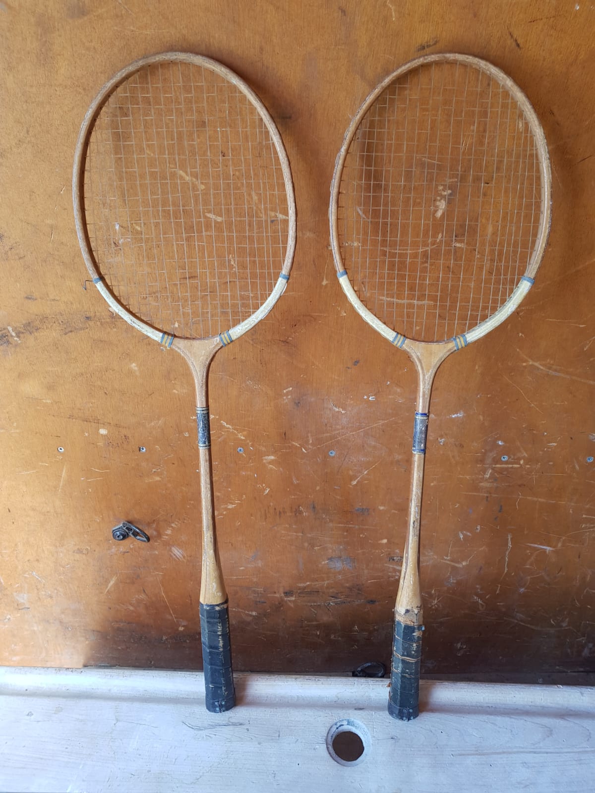 Pair old badminton racket Lily wood