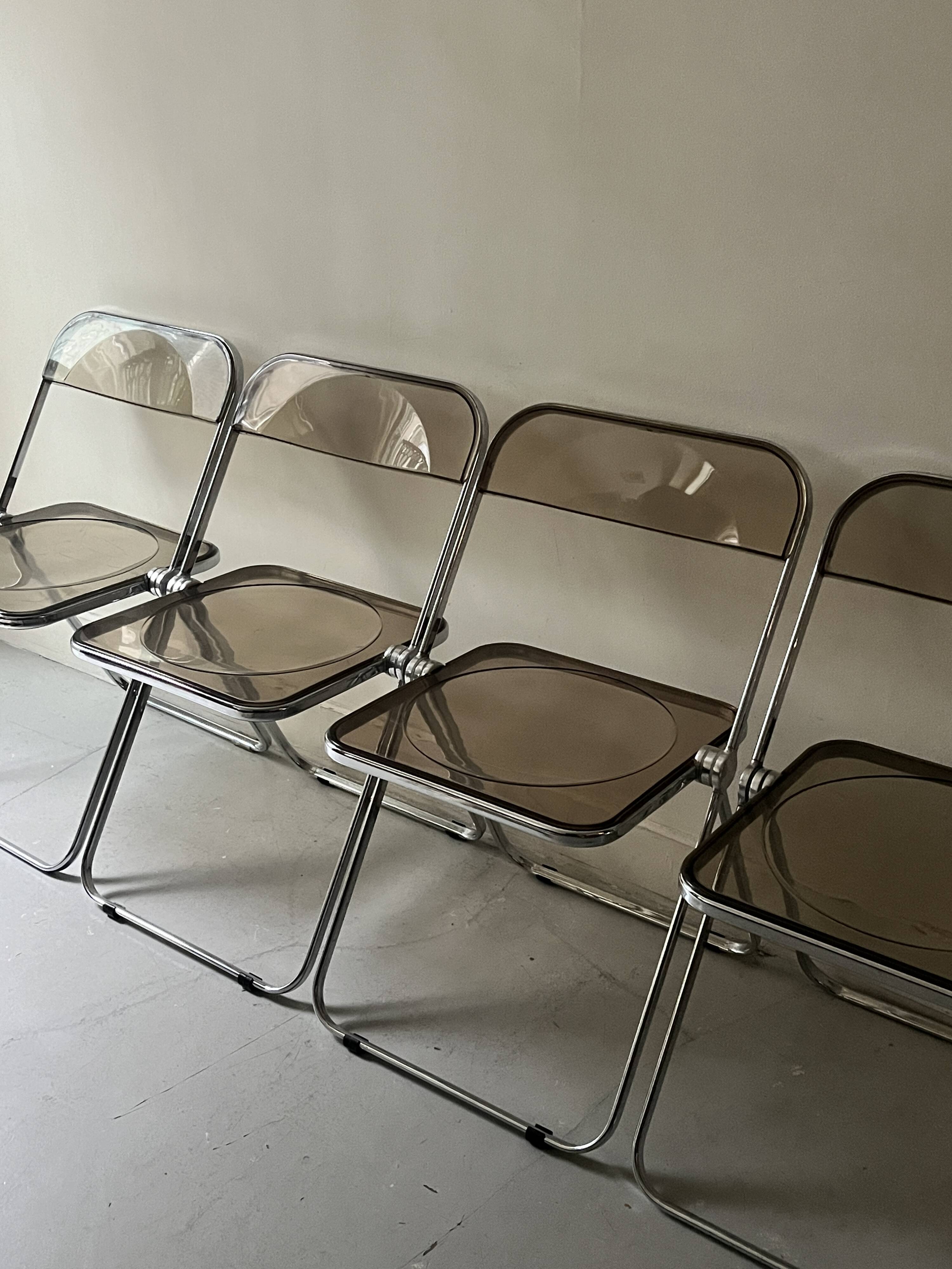 Folding chair in plexiglass and chrome, Plia model by Giancarlo Piretti ed. Castelli, design 1970