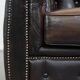 Fauteuil chesterfield anglais en cuir de mouton