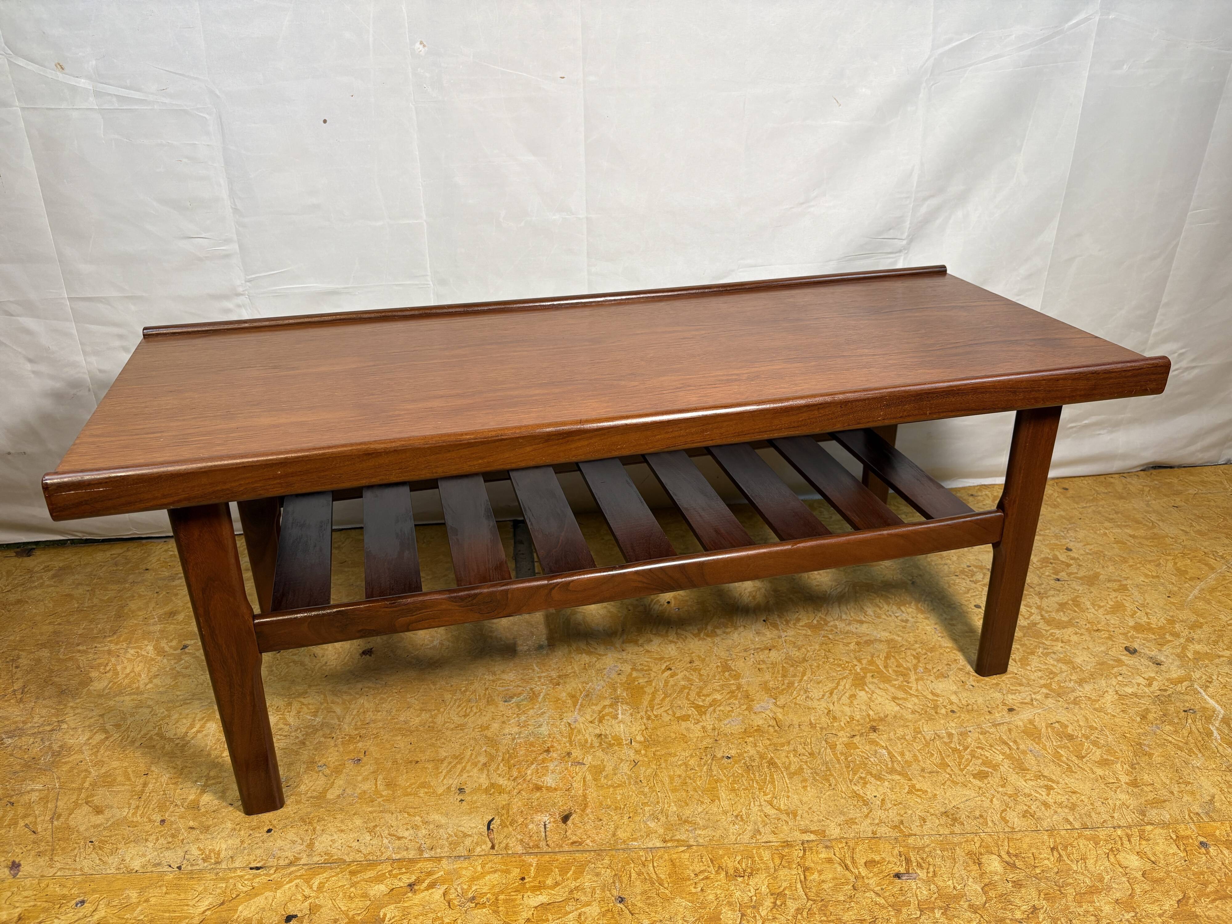 Mid-century retro vintage teak coffee table by myer (1960s) – stylish & fun