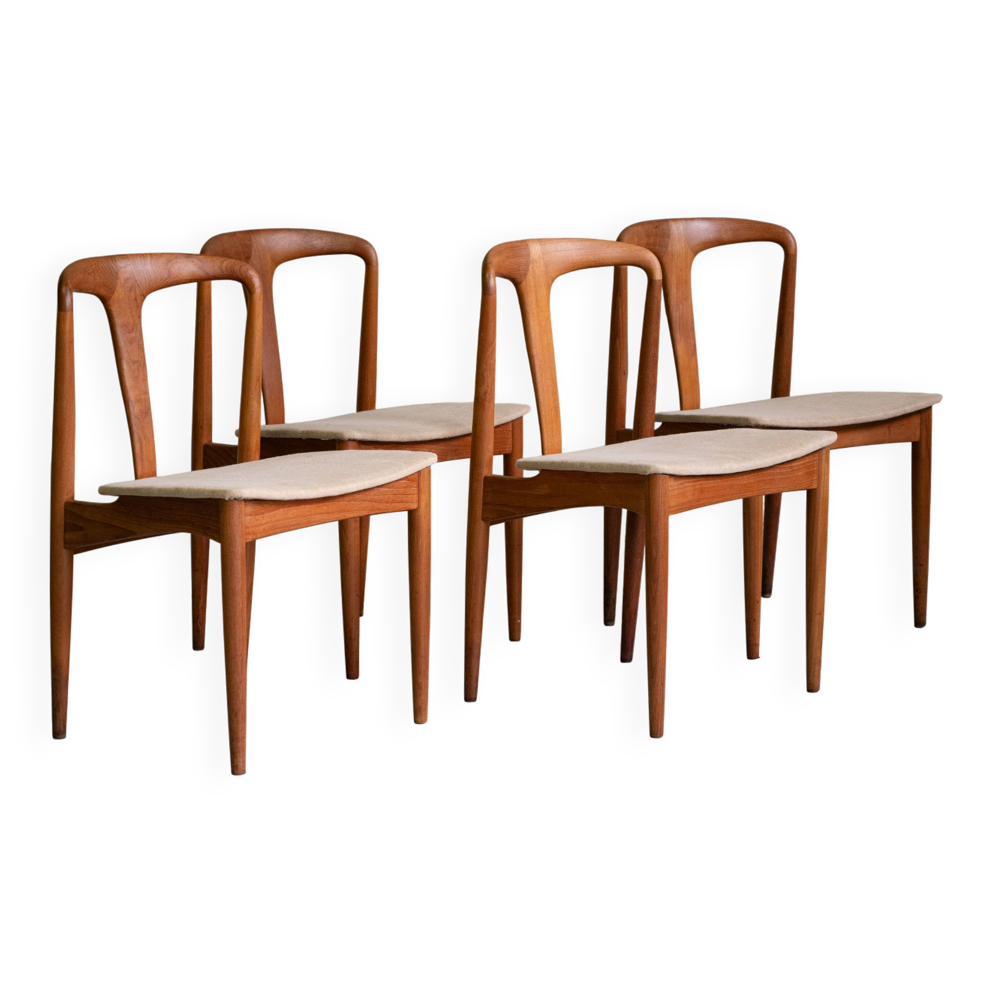 Juliane Chairs