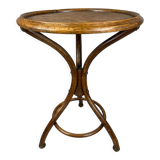 Pedestal table