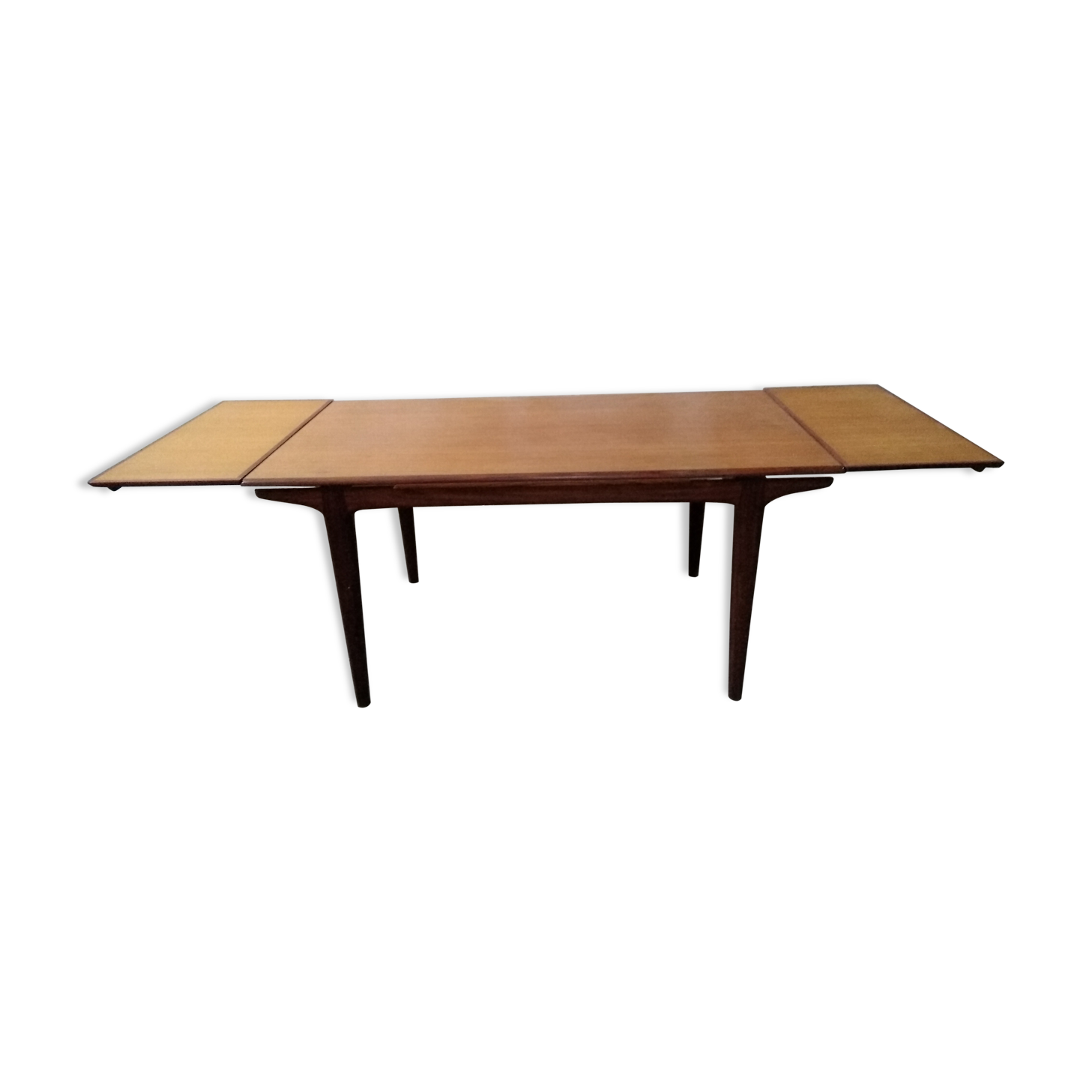 Scandinavian with extension dining table