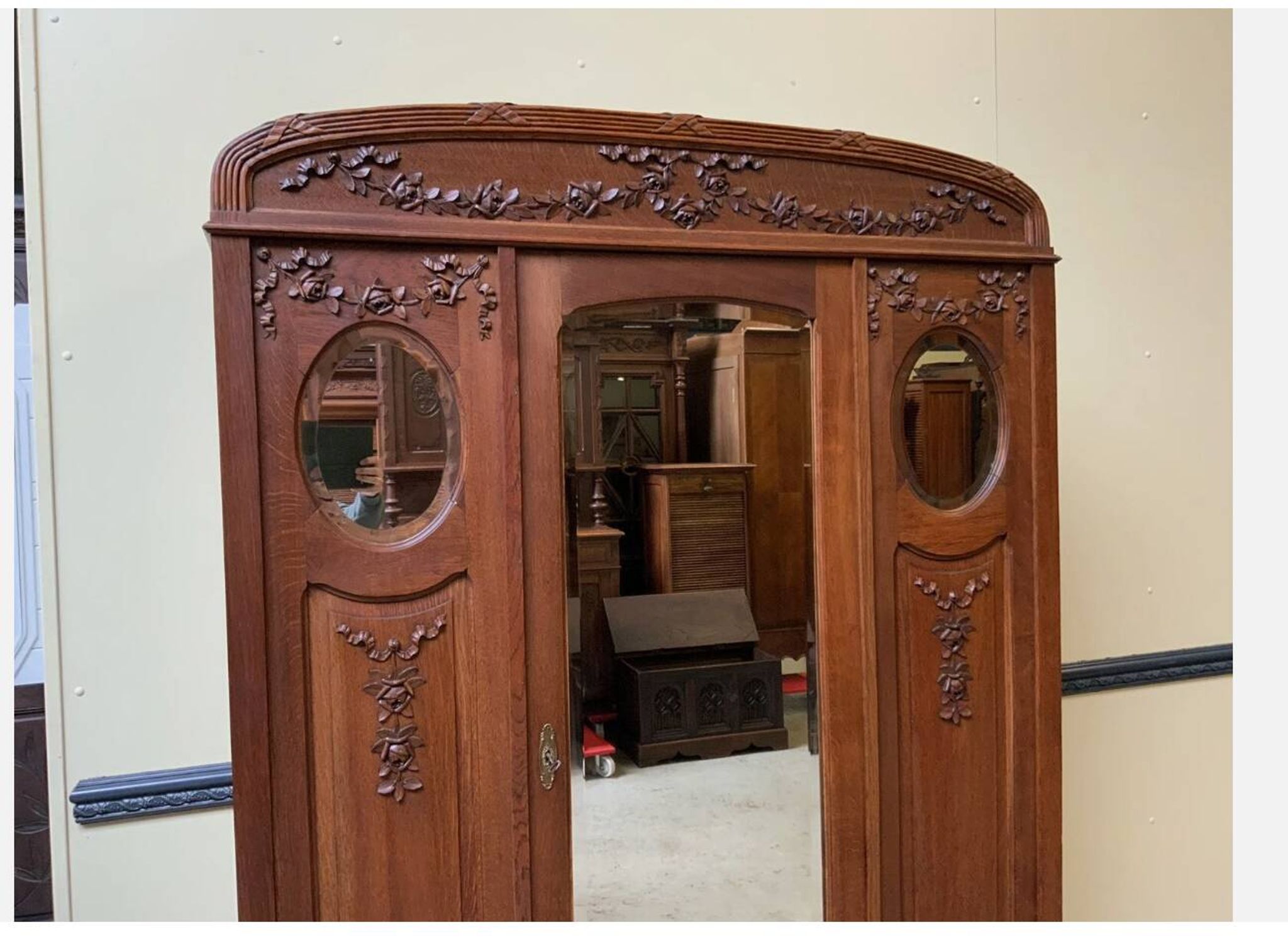 Armoire Art nouveau ancienne