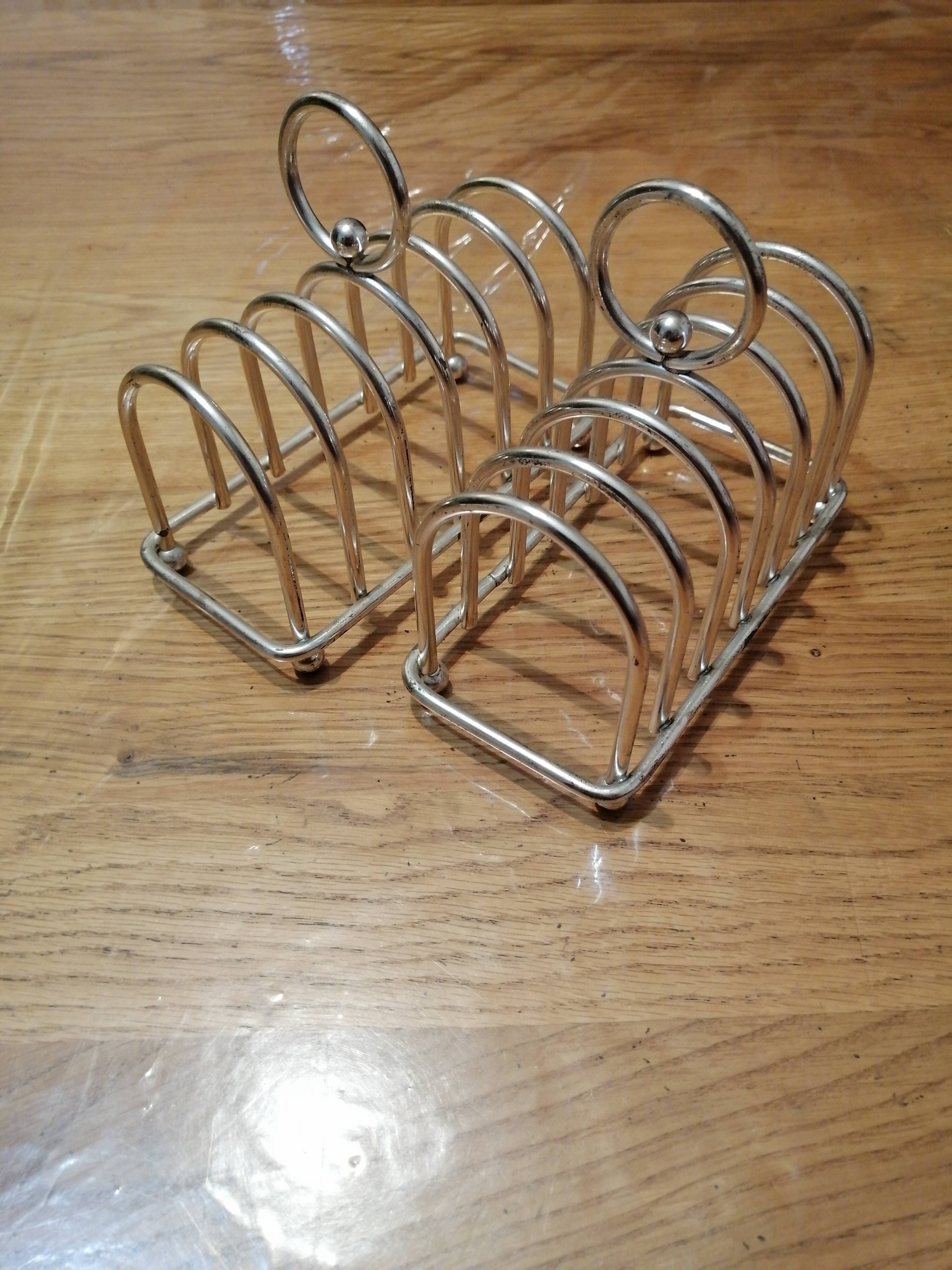 Set of two toast holders
