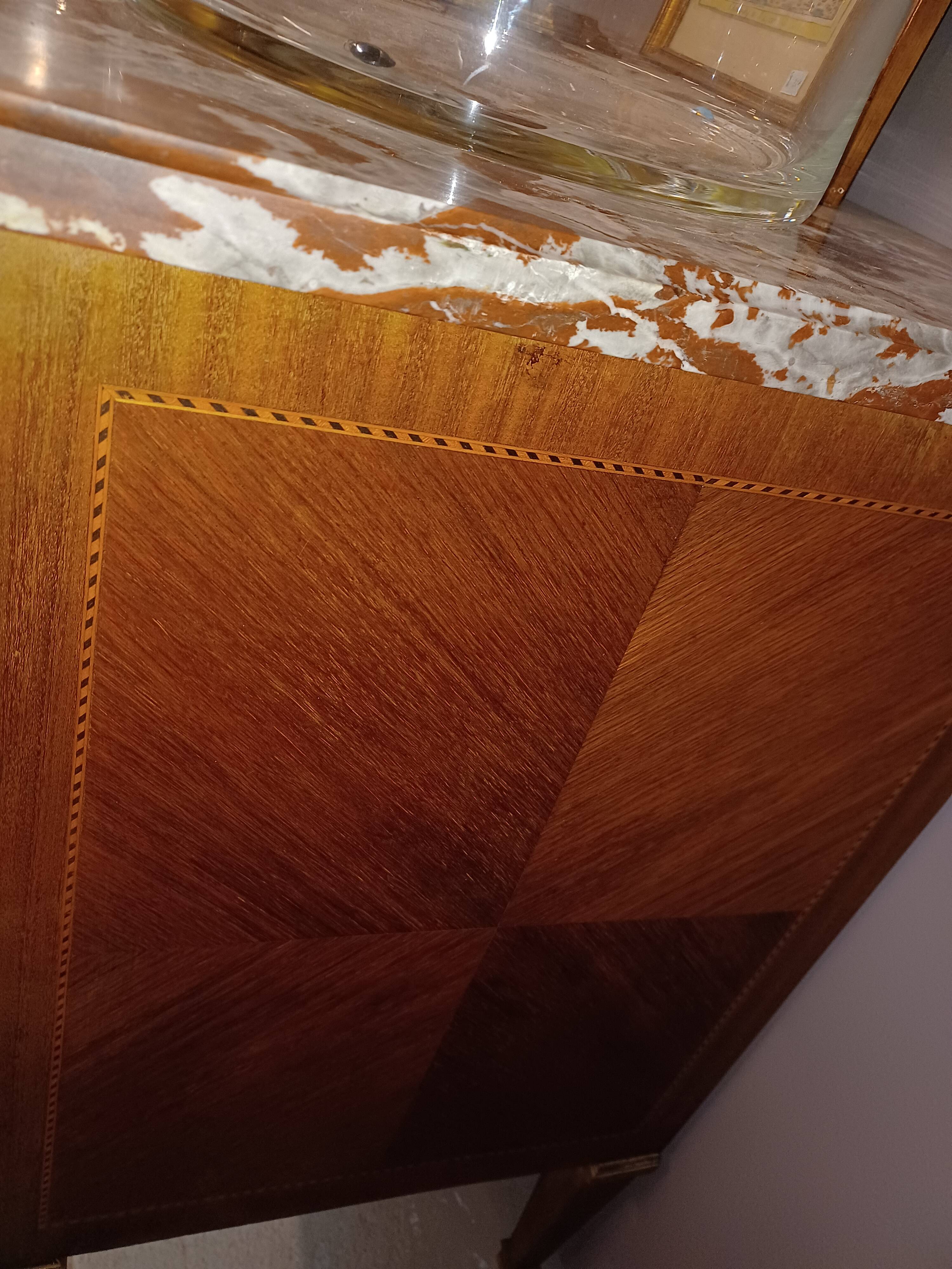 Inlaid chest of drawers