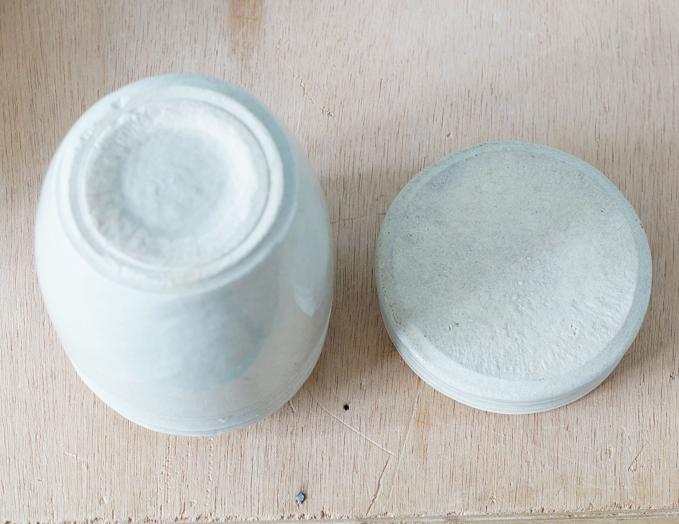 Creamy white stoneware box
