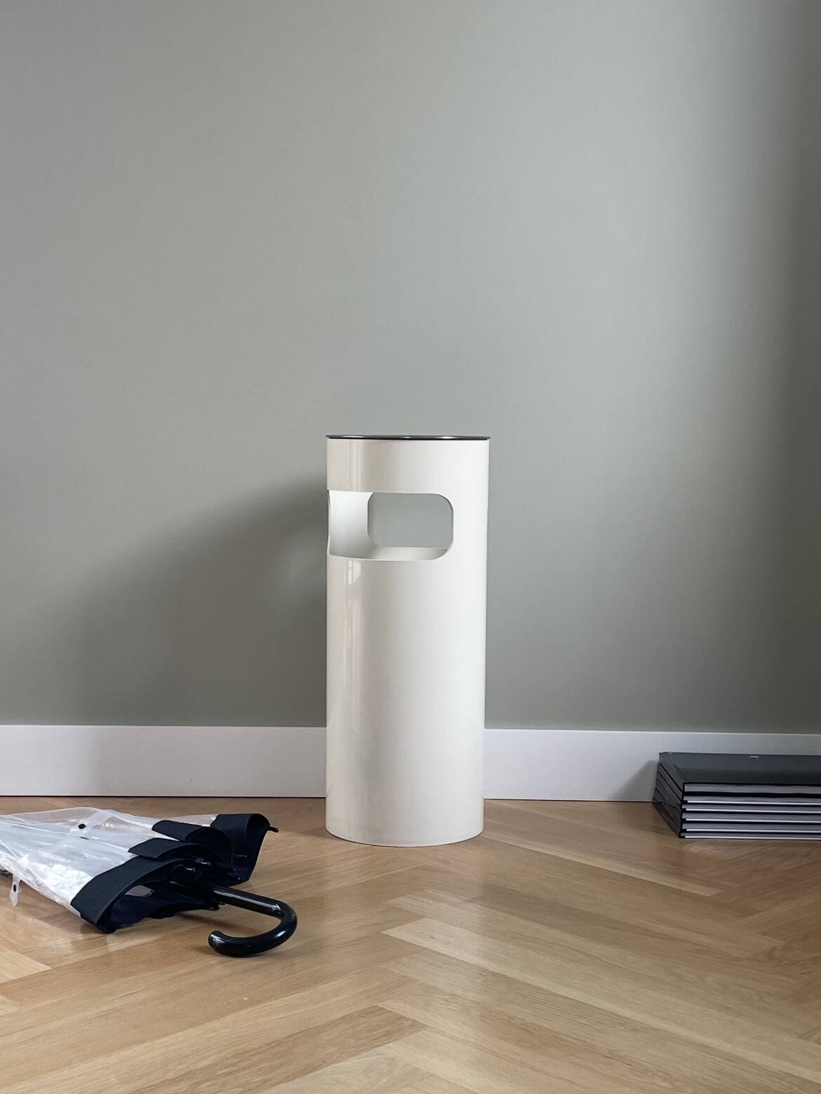 Umbrella stand by designer Gino Colombini for Kartell (model 4610-50)