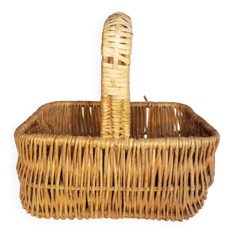 Wicker basket