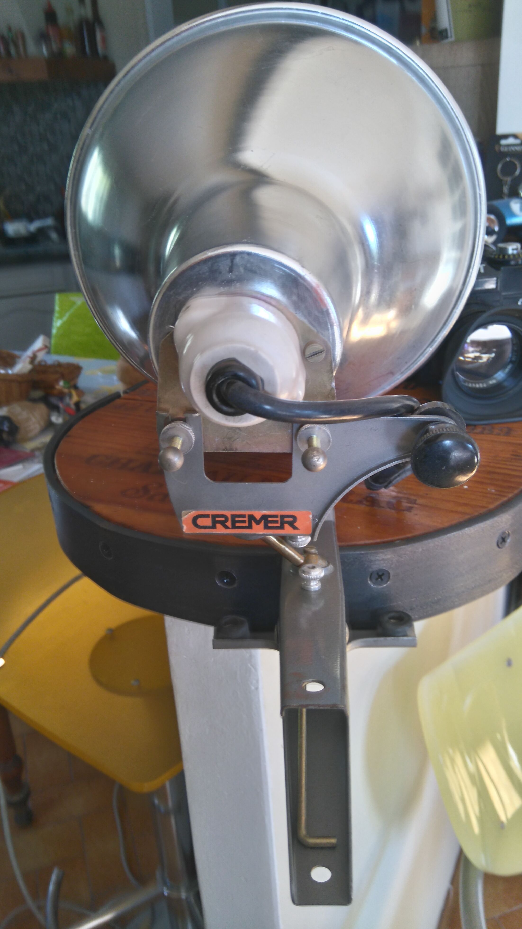 Photographer cremer clip projector