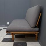 Lit de repos gris par Drevotex 1970