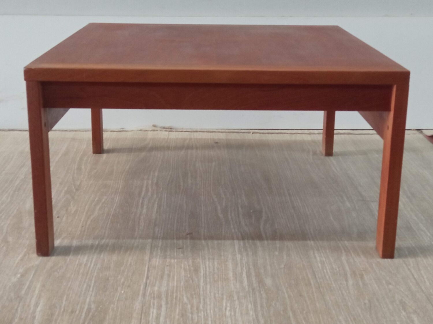 Olé Gjerlov Knudsen coffee table for France & sound