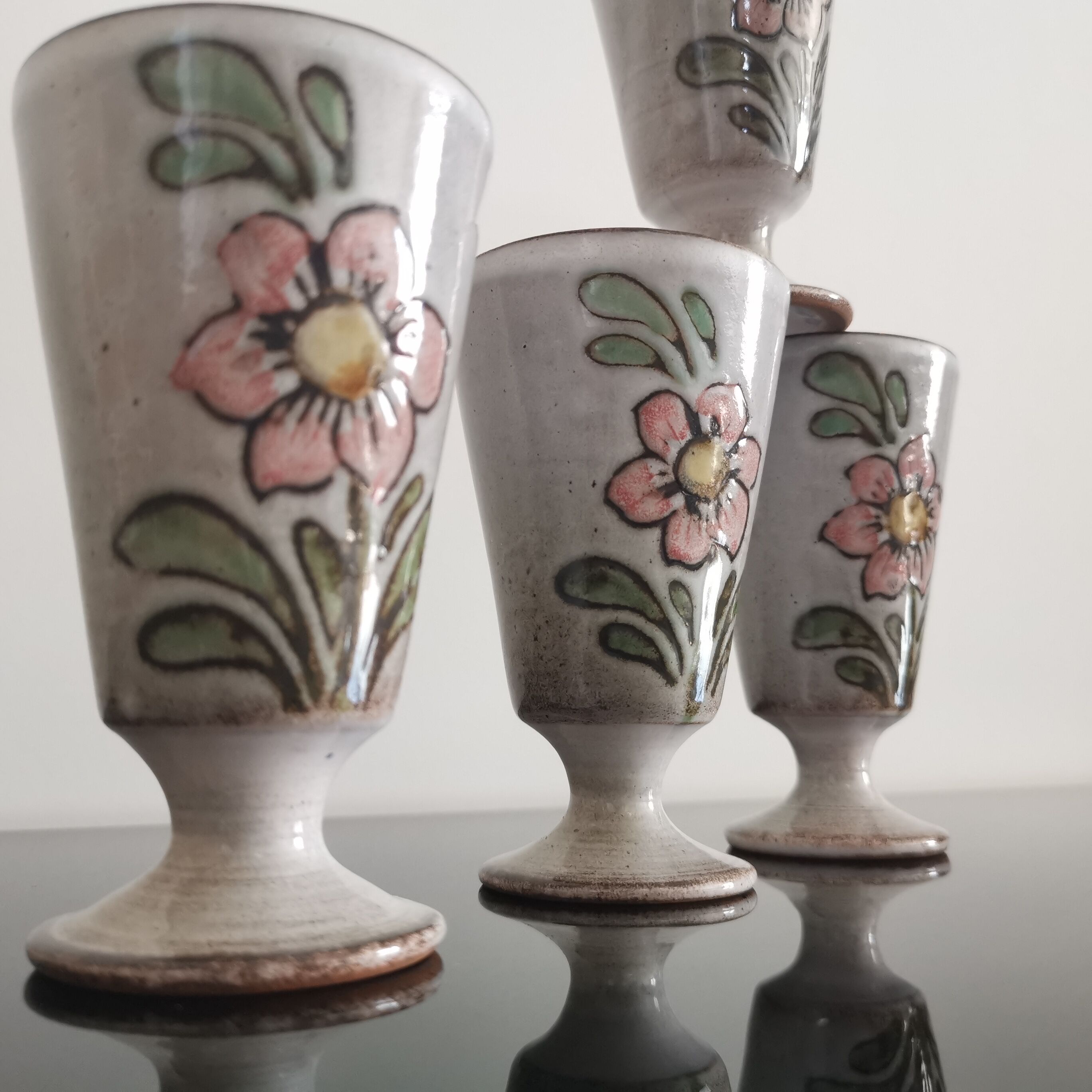 Mazagrans décor fleurie peint à la main vintage