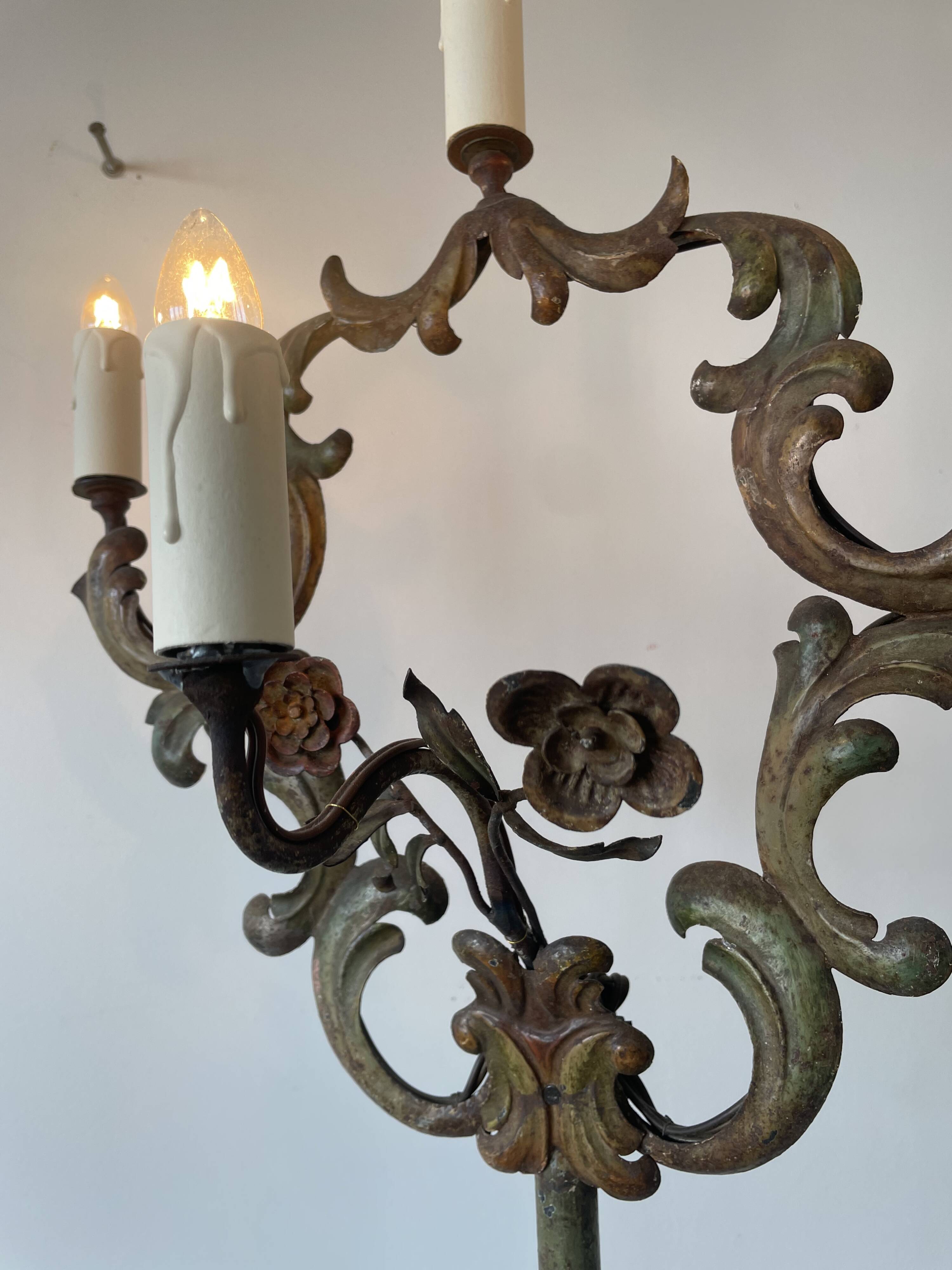 Florentine floor lamp in old painted sheet metal