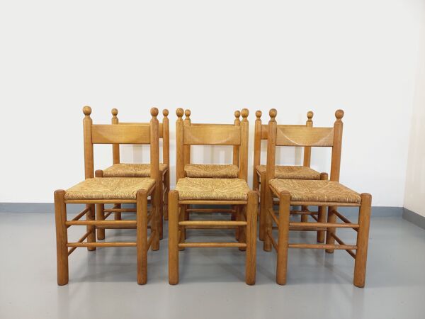 Suite de 6 chaises brutalistes vintage en bois de chêne massif et paille des années 60