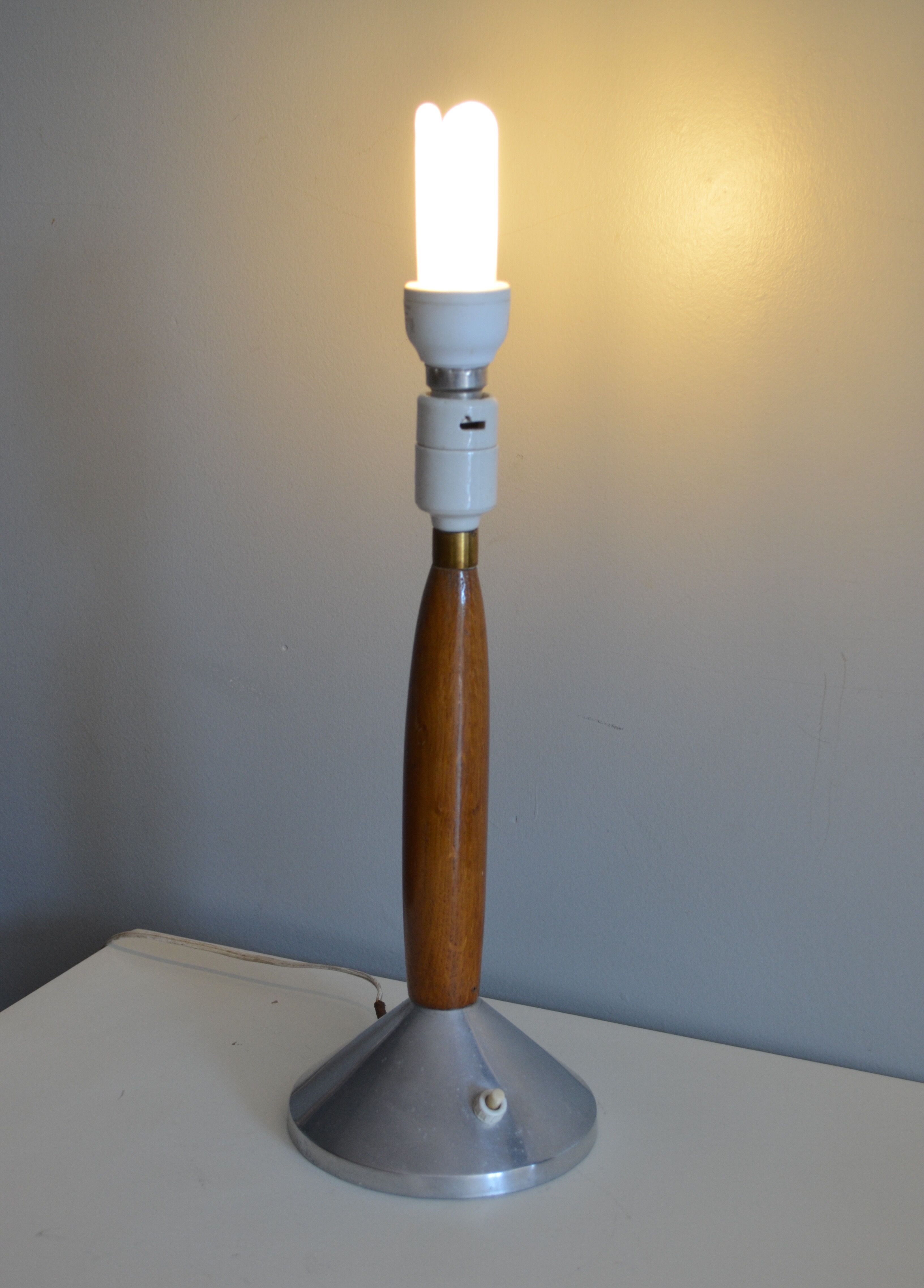 Art deco lamp base