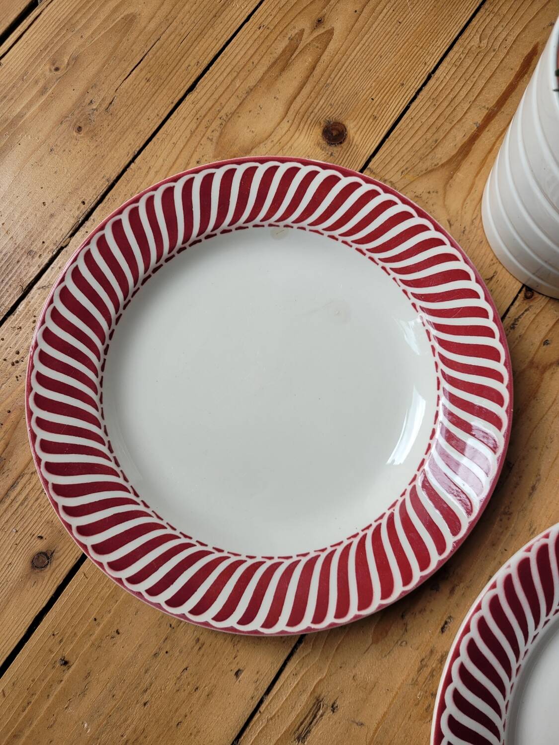 Two Jaquot Digoin Sarreguemines flat plates