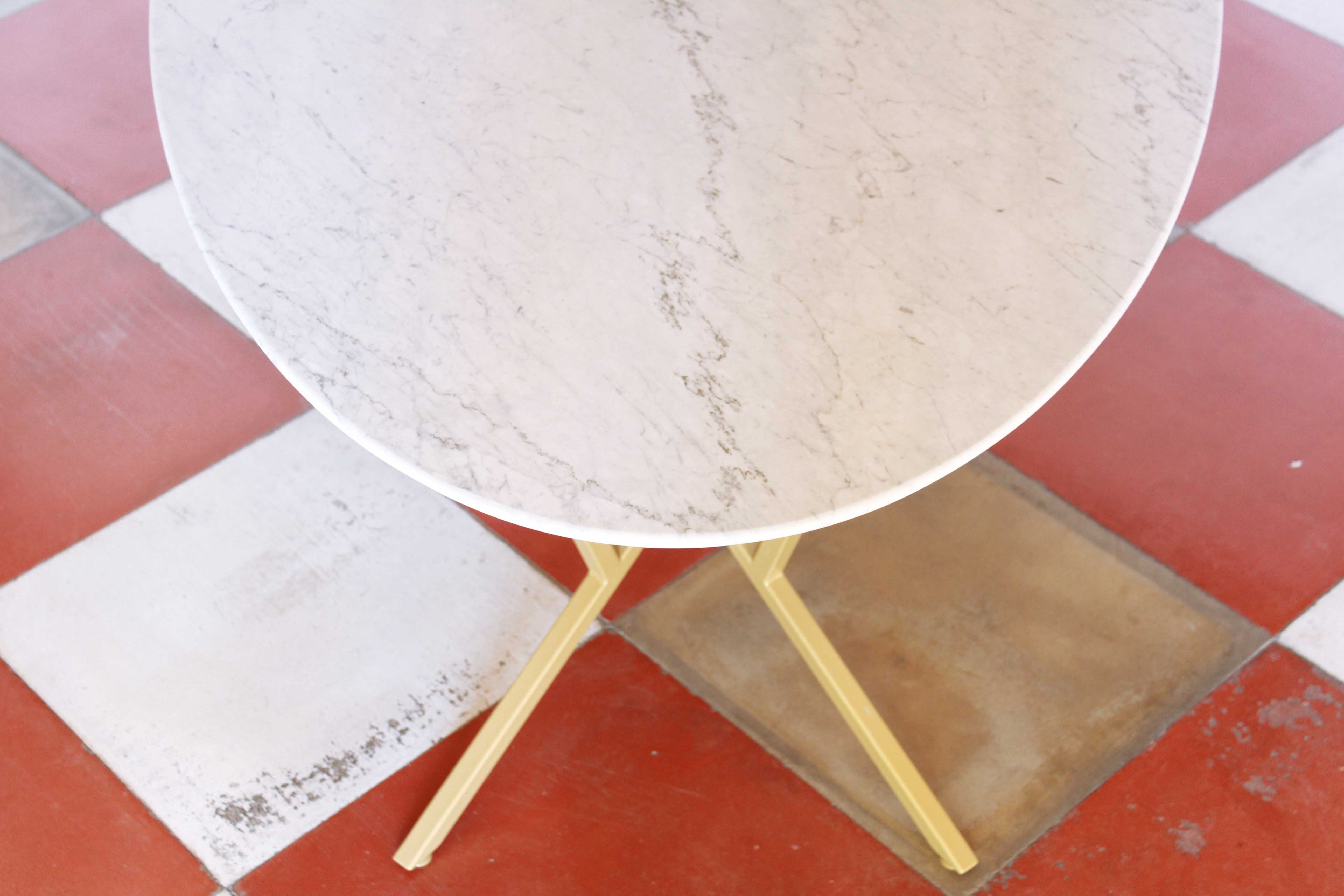 1960s Italian Dining Table With oval Carrara Marble Top And Iron Structure
