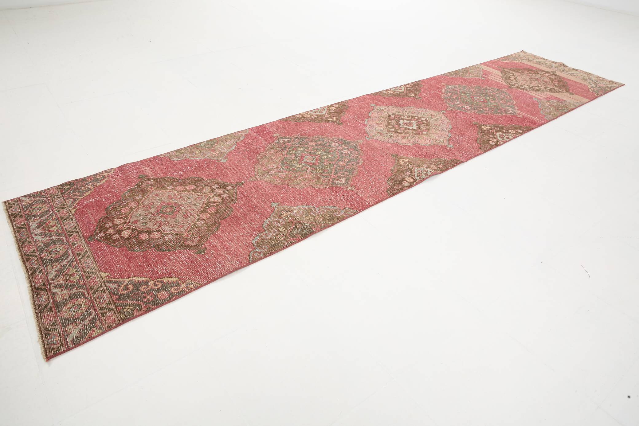 3x13 Red & Pink Vintage Runner Rug, 91x399Cm
