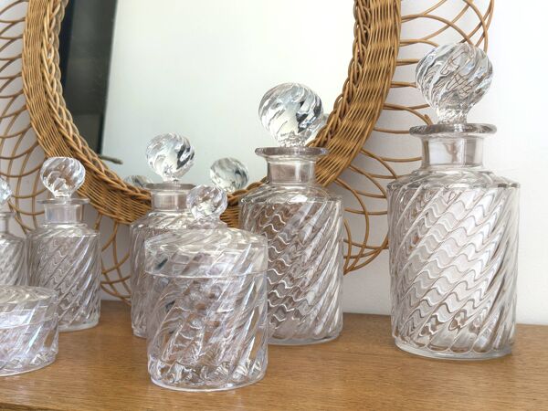 Cristal de Baccarat - important nécessaire de toilette Bambou Tors