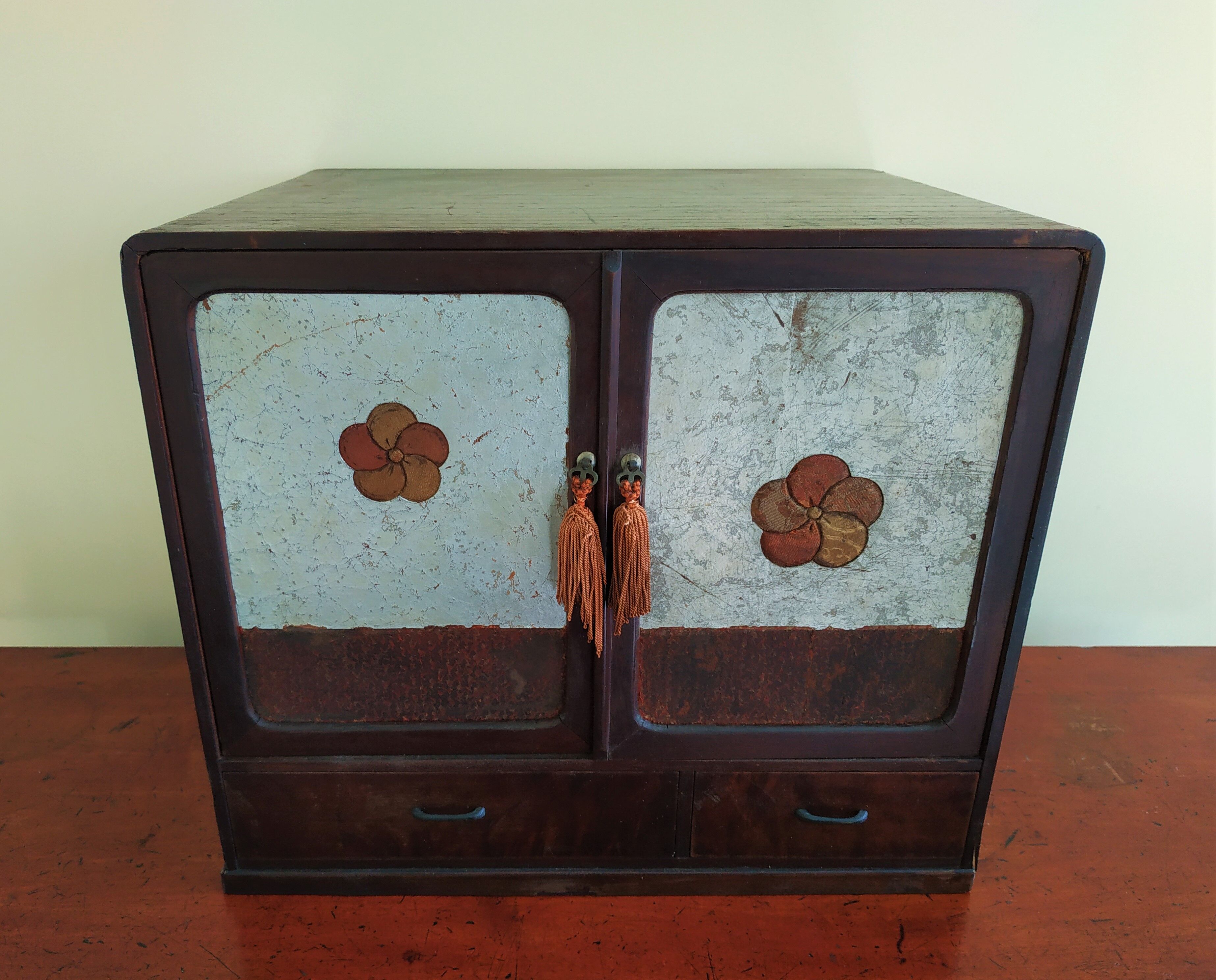 Small cabinet box Japan Art Deco 1920-30