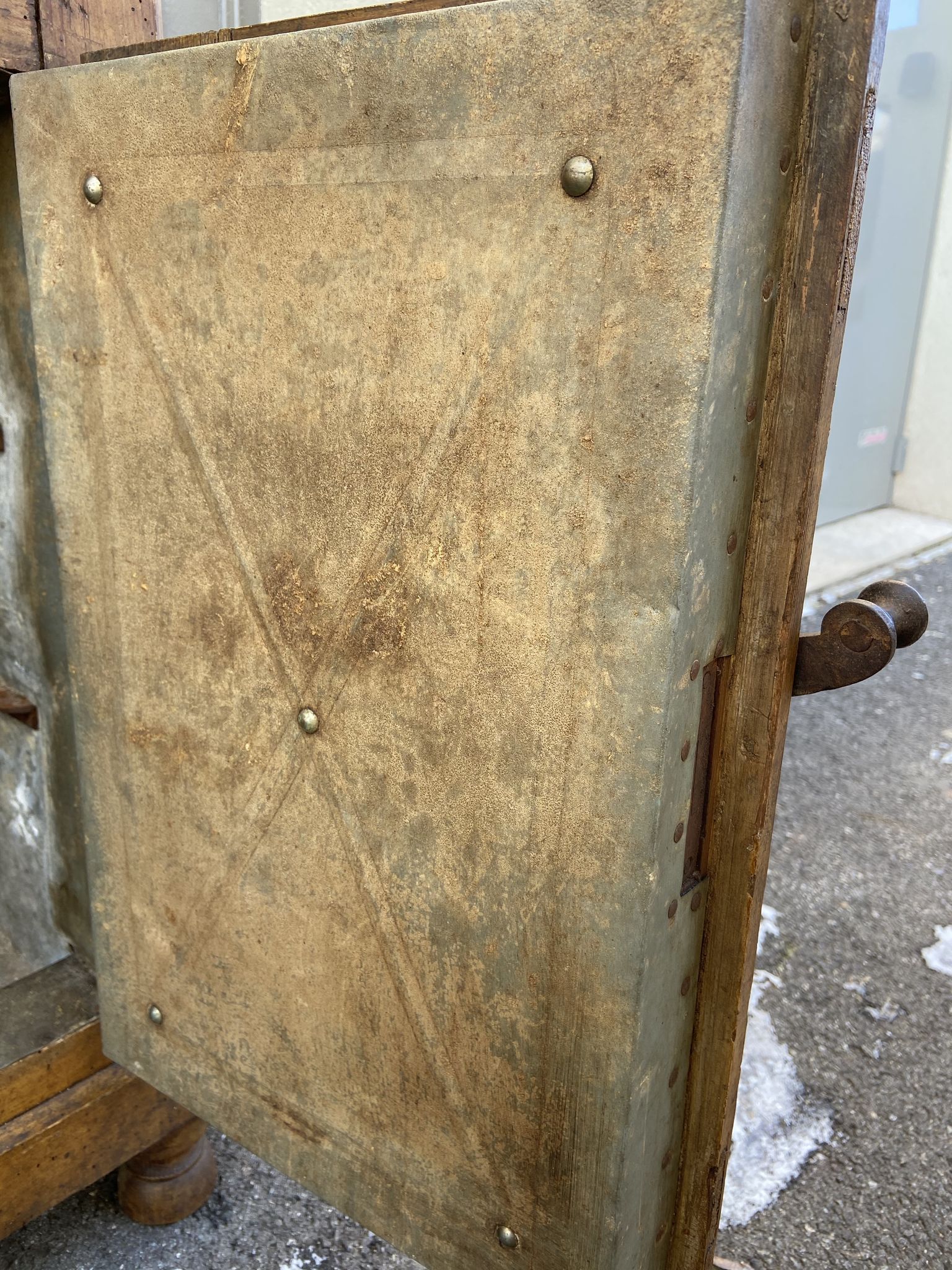 Wooden cooler fir period 1900