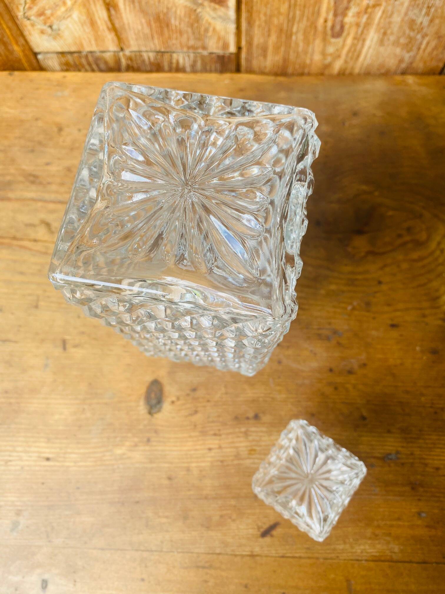 Diamond point crystal whiskey decanter