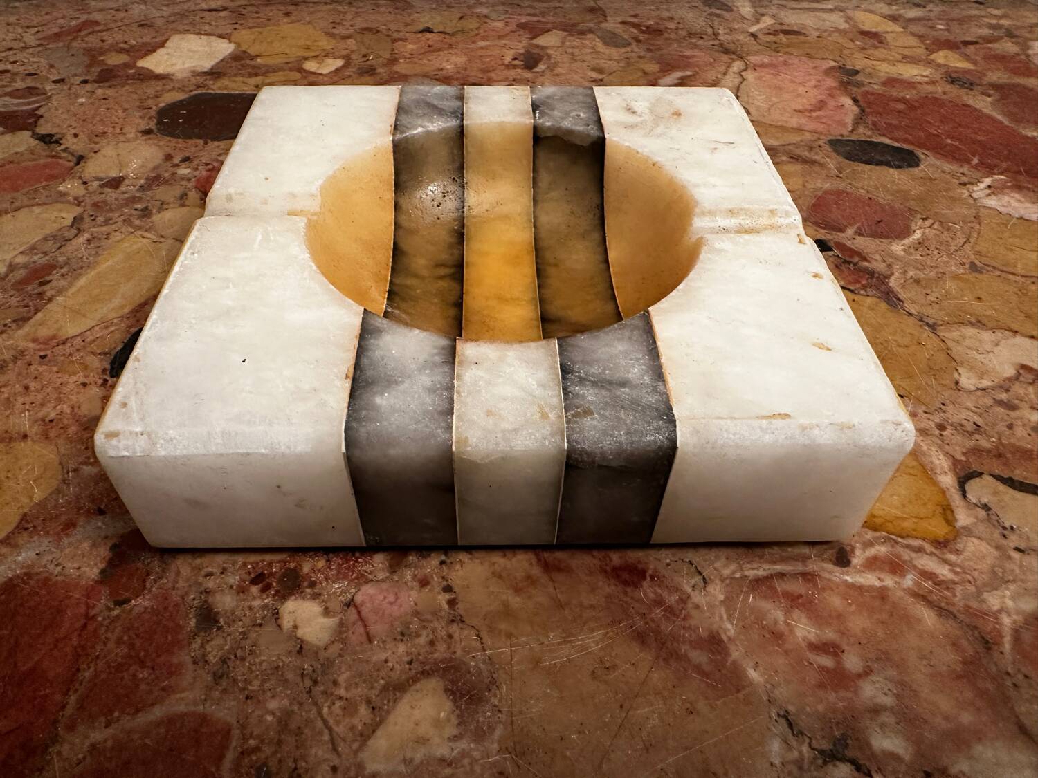 Art Deco ashtray/trinket tray in tricolor marble