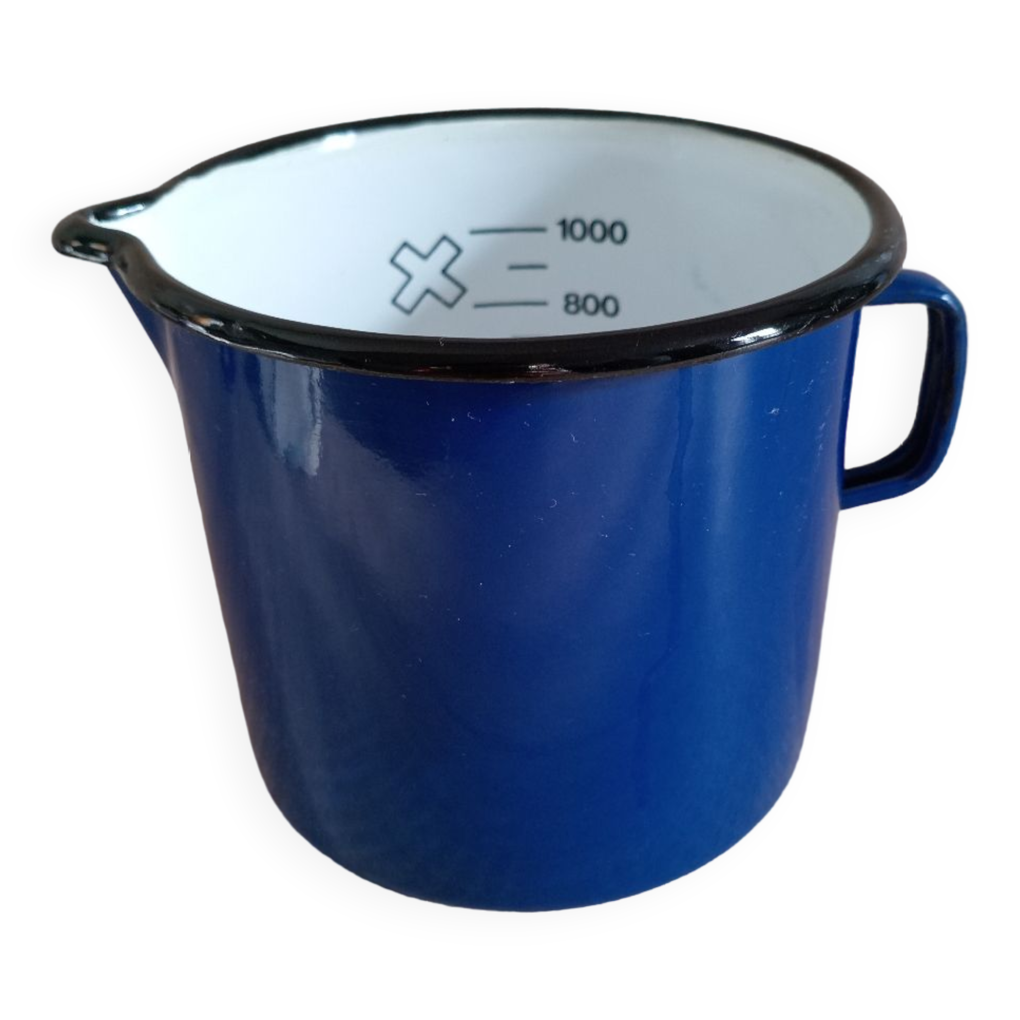 Enamelled graduated pot