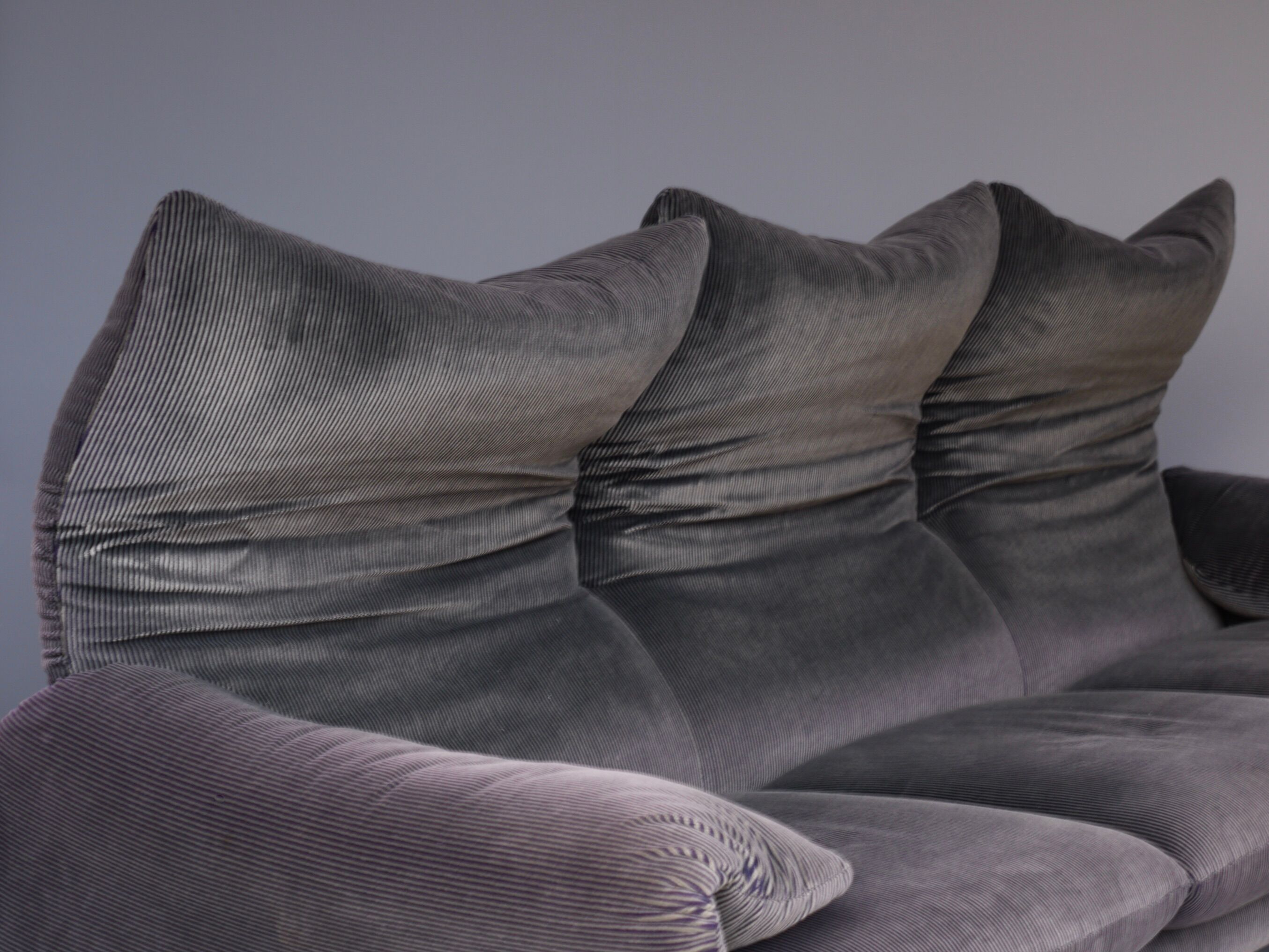 3-seater model Maralunga sofa by Vico Magistretti, Cassina