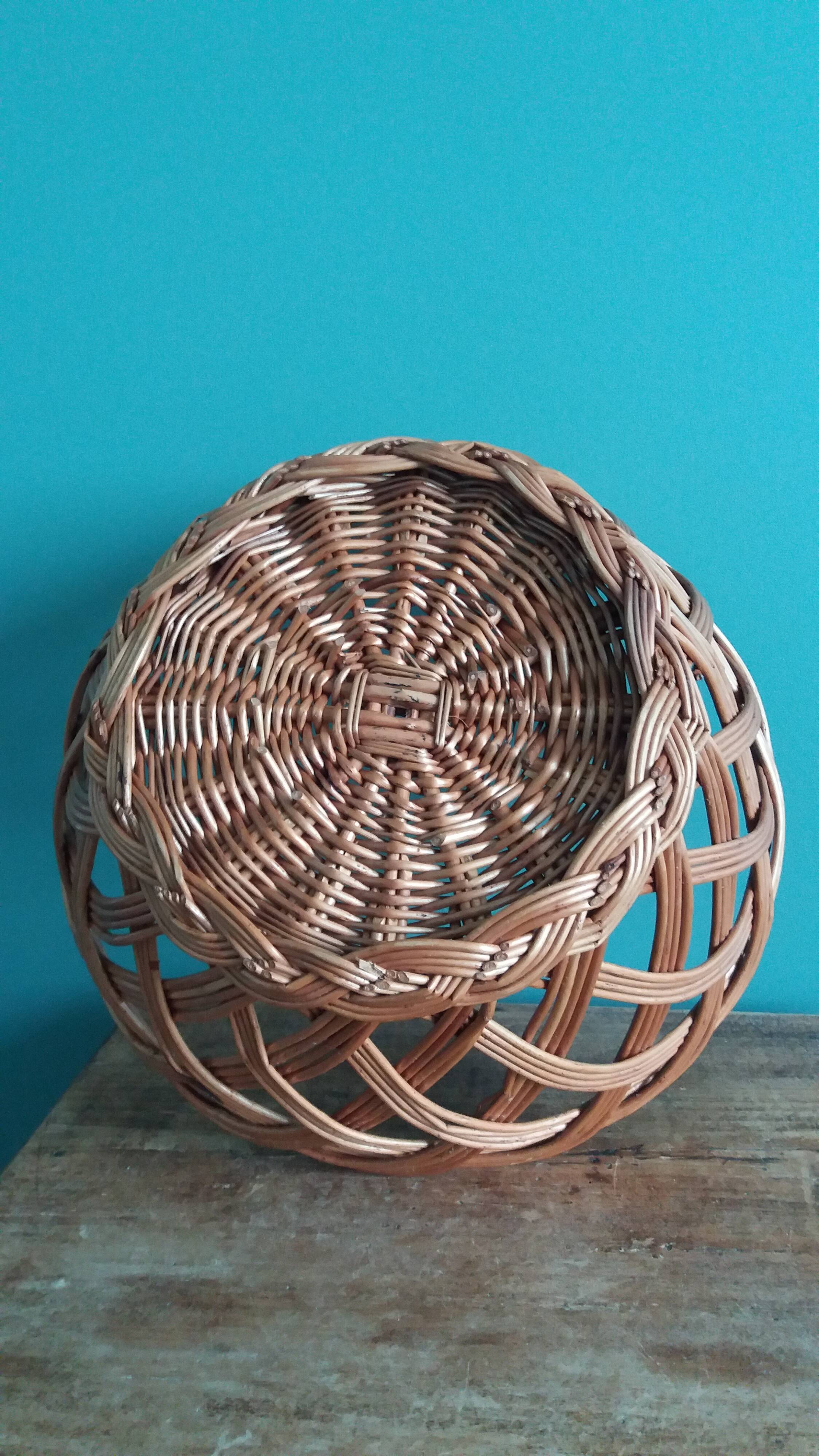 Wicker baskets, basket trays 24 and 29 cm