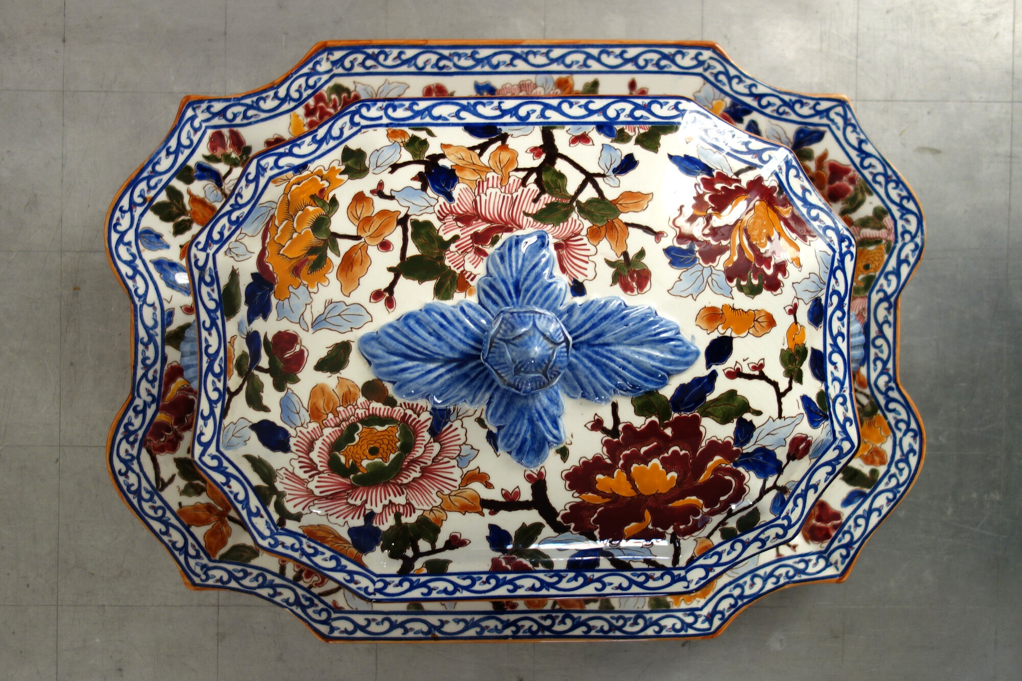 Tureen Gien on its model tray Peonies