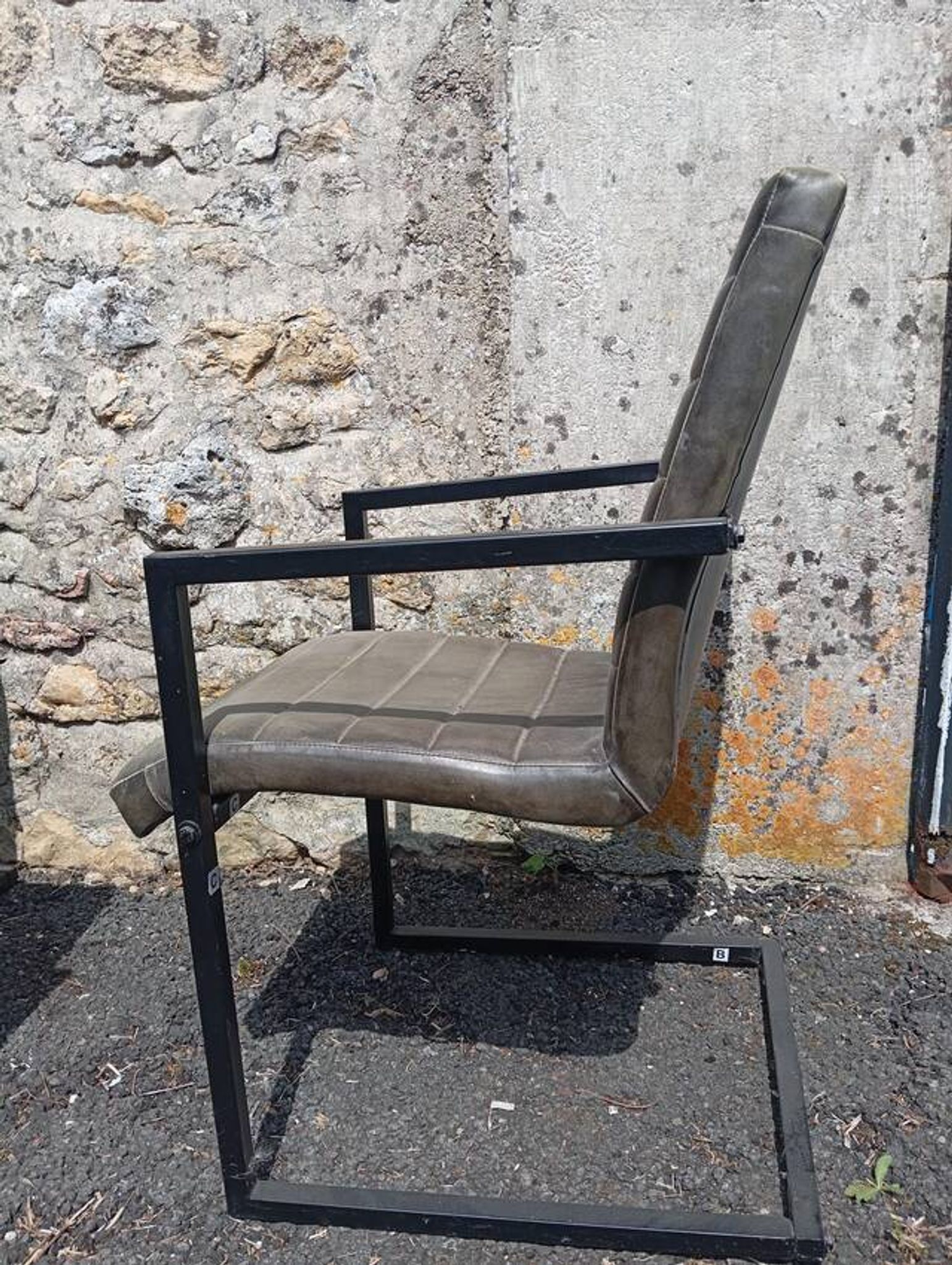 Set of 4 "Cantilever" chairs