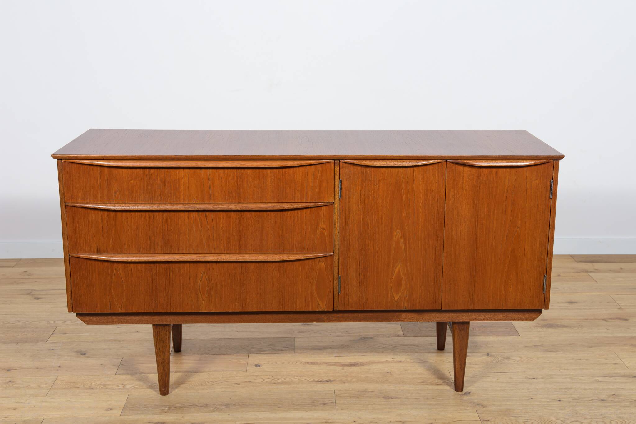 Small Mid-Century British Teak Sideboard, 1960s