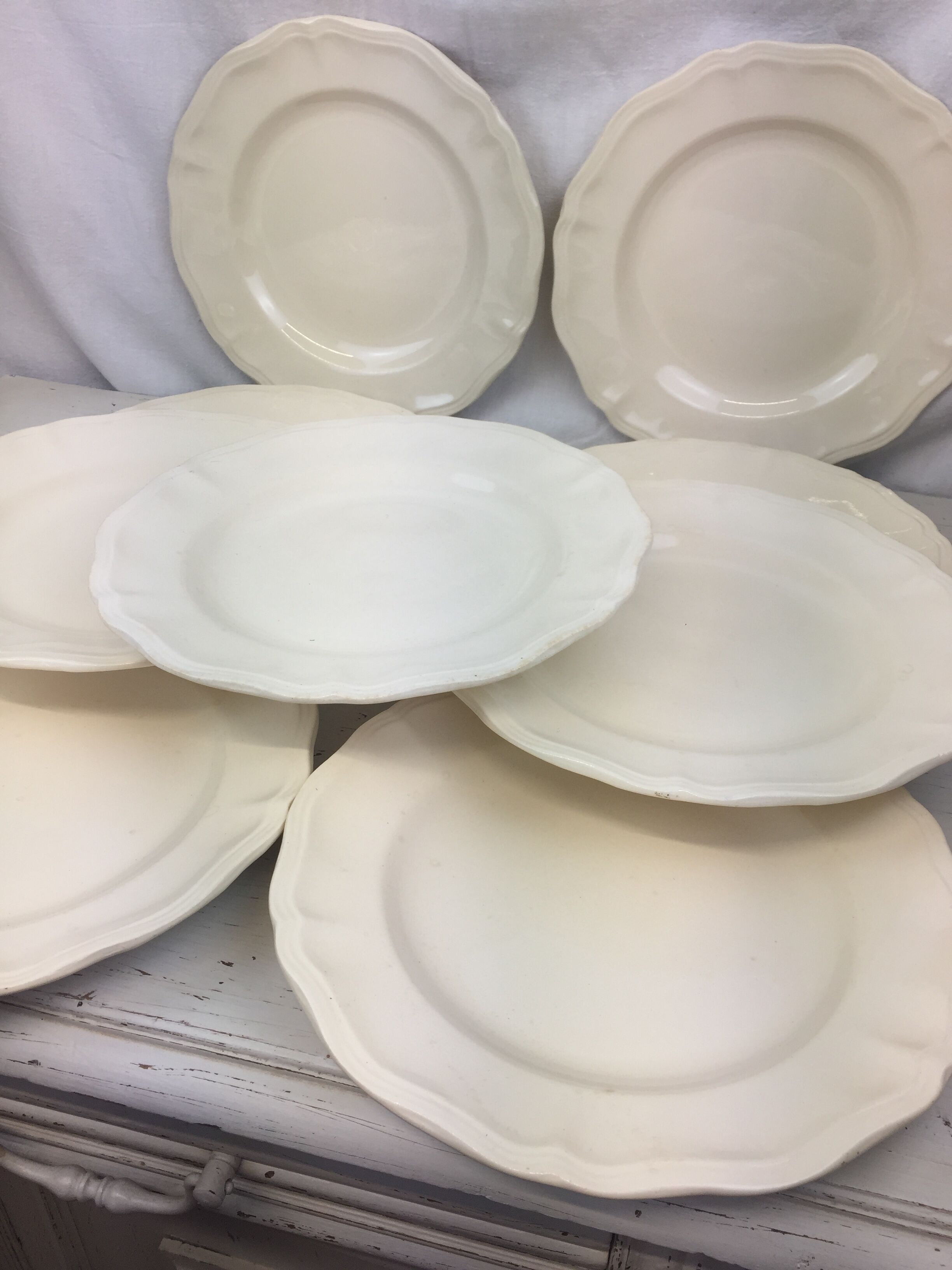 8 flat plates, color Ivory made in france Digoin Sarreguemines