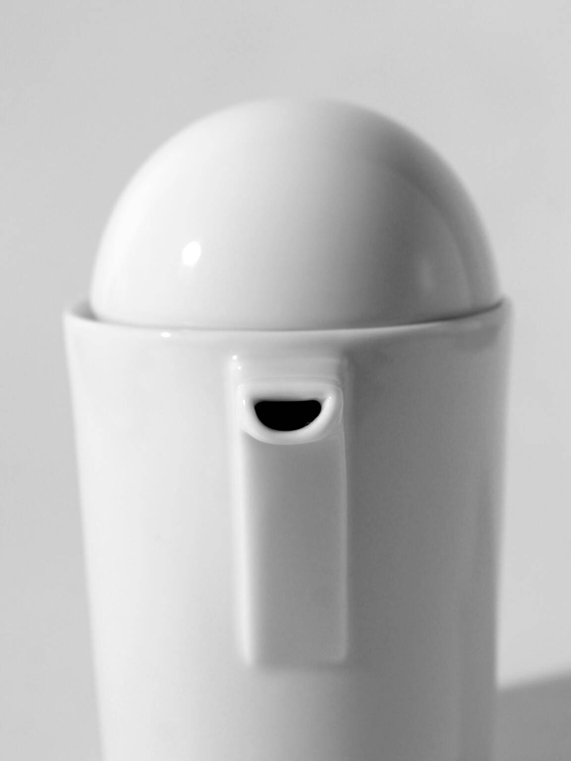 Mario Bellini "Cupola" Porcelain Creamer, For Rosenthal, 1980s